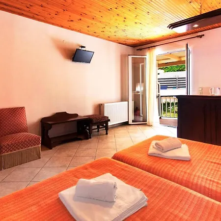 Fouxia And Apartment Perama (Corfu)