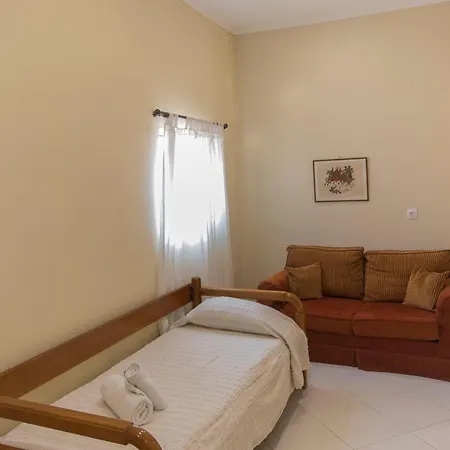Fouxia And Apartment Perama (Corfu)
